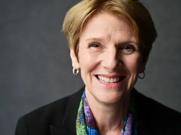Catherine Dehoney headshot