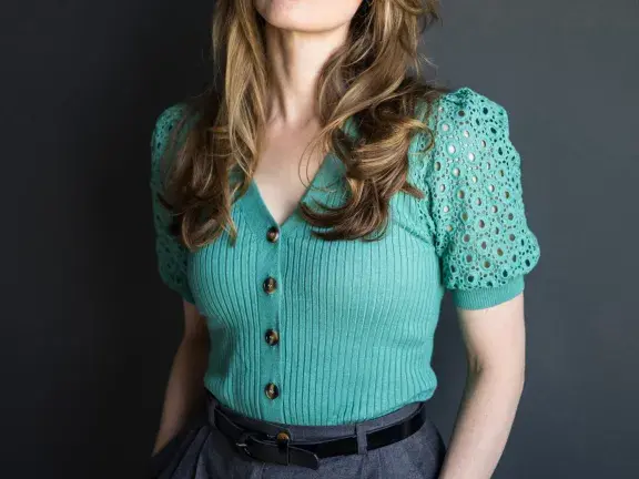 Photo of composer Jennifer Lucy Cook