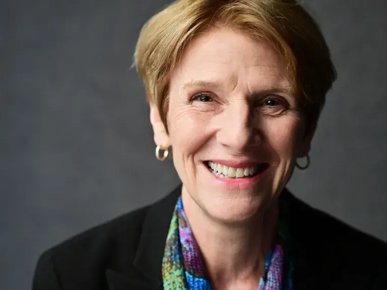 Catherine Dehoney headshot