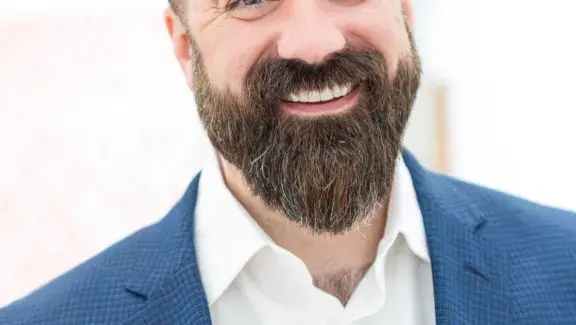 Christopher Eanes headshot
